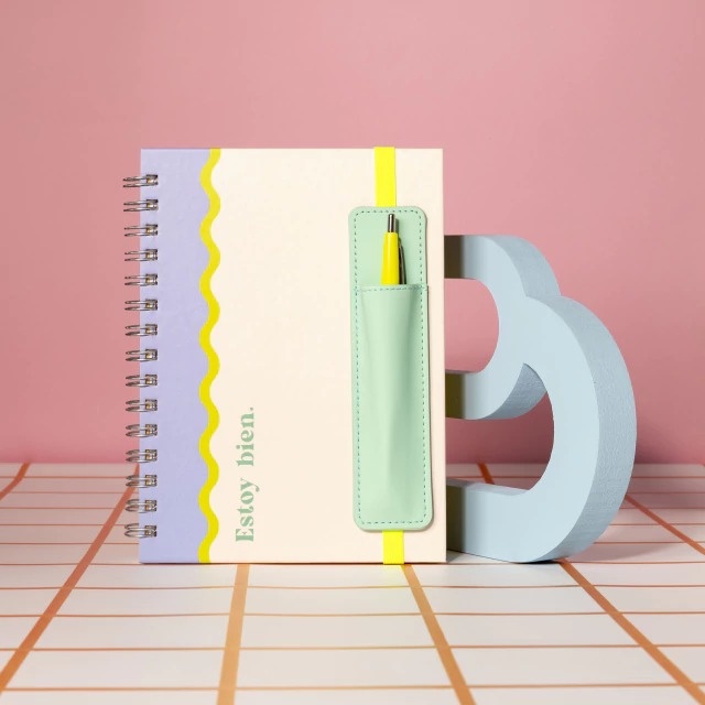 Cuadernos con portalapicera estoy bien