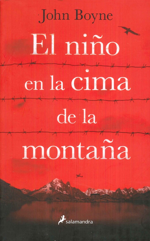 El Niño en la cima de la montaña