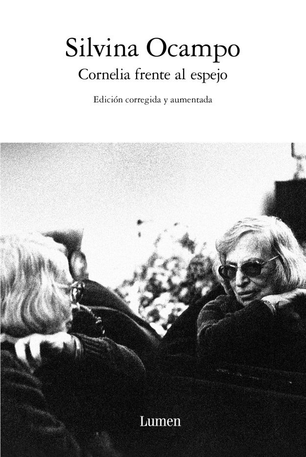 Cornelia frente al espejo