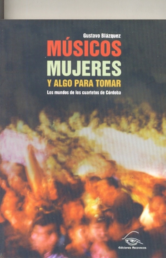 Musicos mujeres y algo para tomar