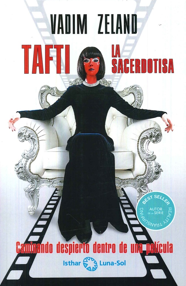 Tafti la sacerdotisa . caminando despierto dentro de una pelicula