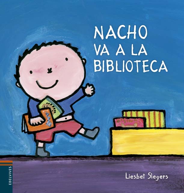 Nacho va a la biblioteca