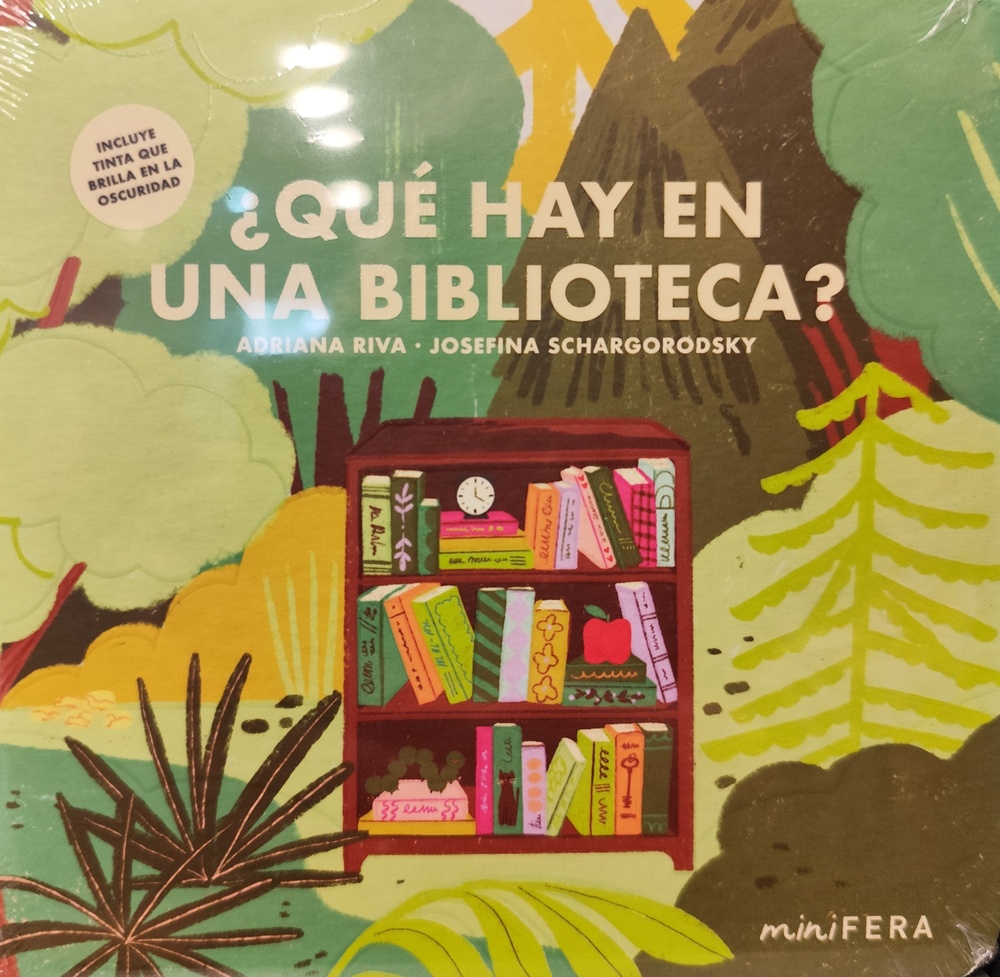 ¿Qué hay en una biblioteca?